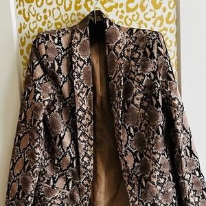 Chic Tailored Snake Print Blazer